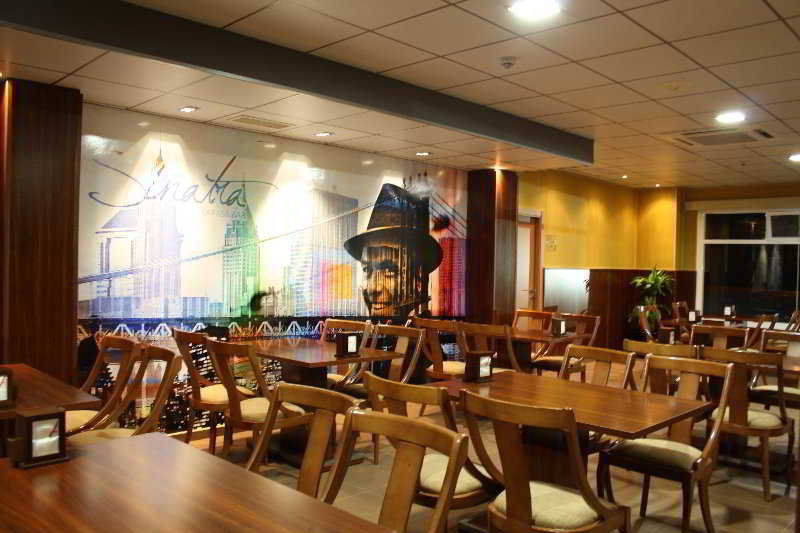 Hotel Acosta Ciudad De La Musica บีญาฟรังกา เด ลอสบาร์รอส ภายนอก รูปภาพ